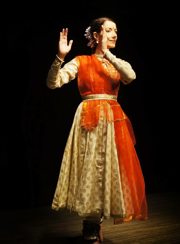 カタックダンス投稿しました